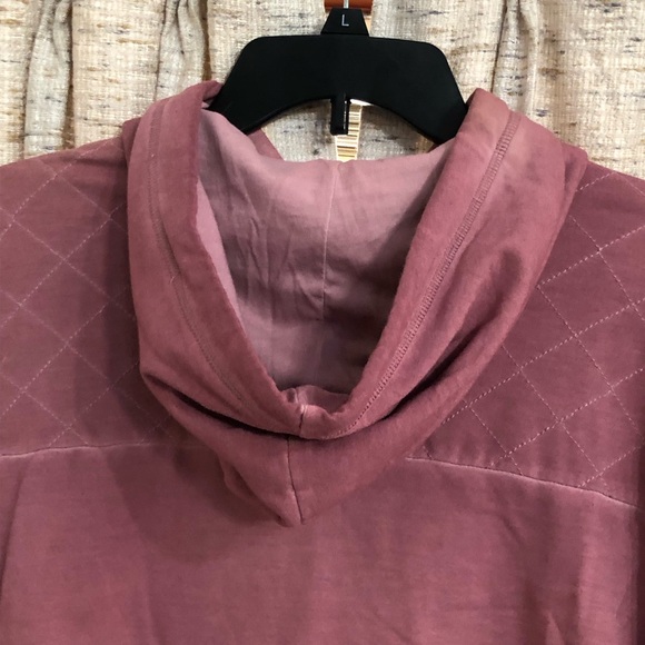 Torrid Relaxed Super Soft Fleece Quilted Yoke Drop Shoulder Hoodie - Picture 8 of 9